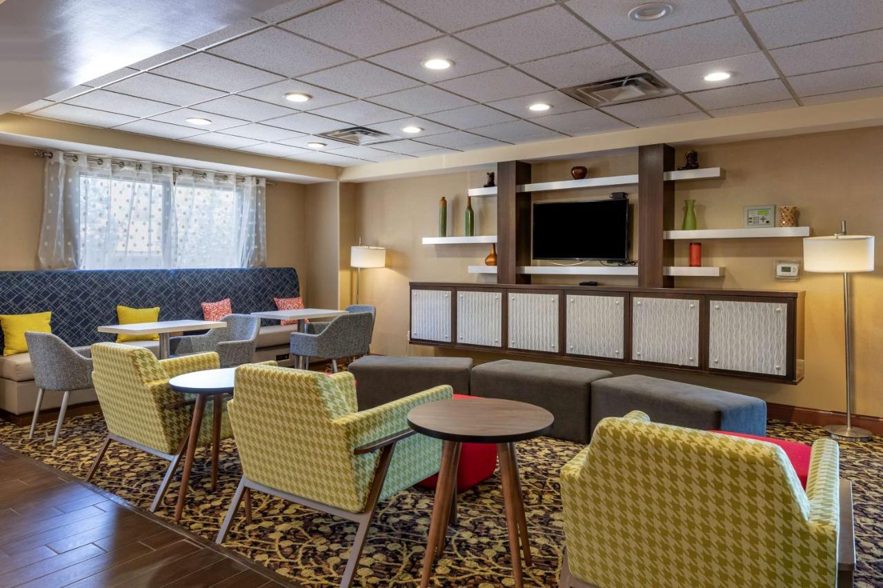 Hampton Inn Norco/Corona Buitenkant foto
