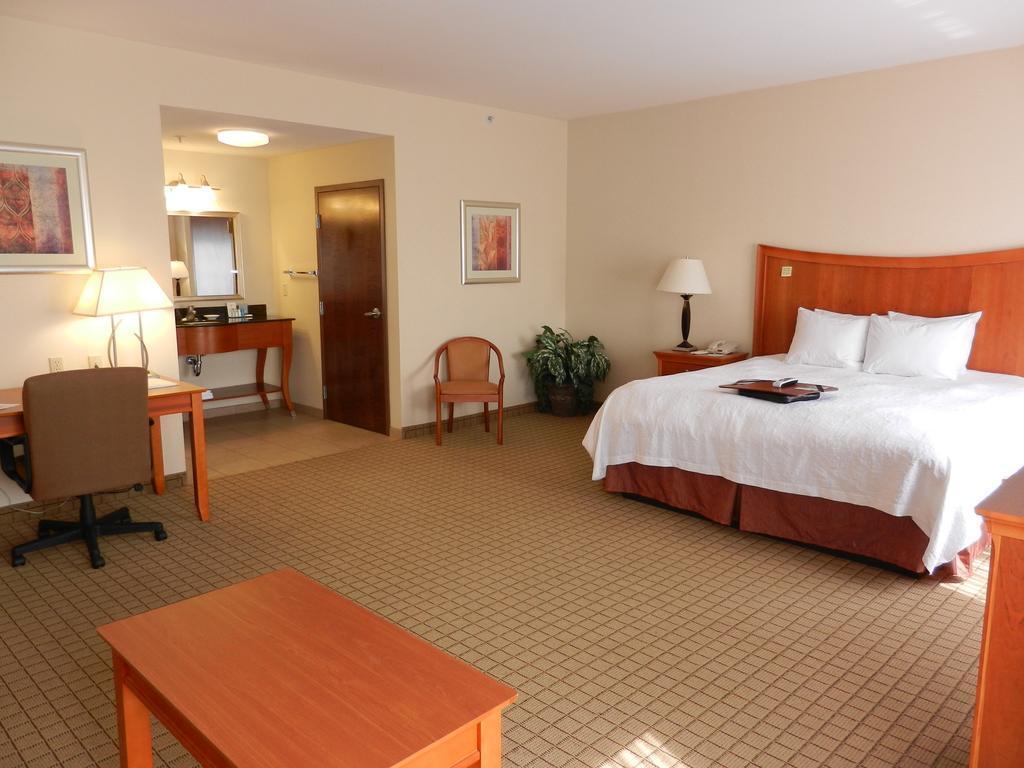 Hampton Inn Norco/Corona Buitenkant foto